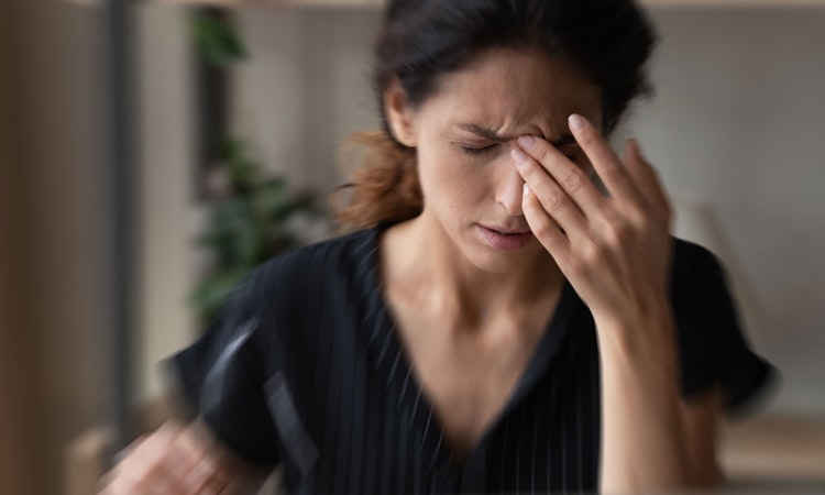 Sådan hænger kvalme og svimmelhed sammen med stress